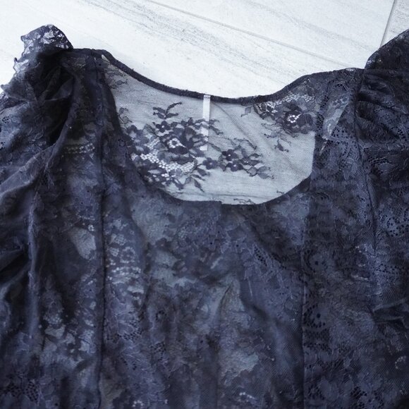 Free People Bella Lace Top – Black Sheer Lace, Size Small - Picture 10 of 11